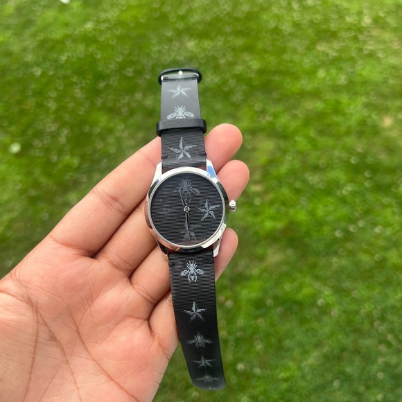GUCCI G-Timeless Bee and Star Motif Black Dial Leather Strap unisex  Watch - Picture 10 of 15